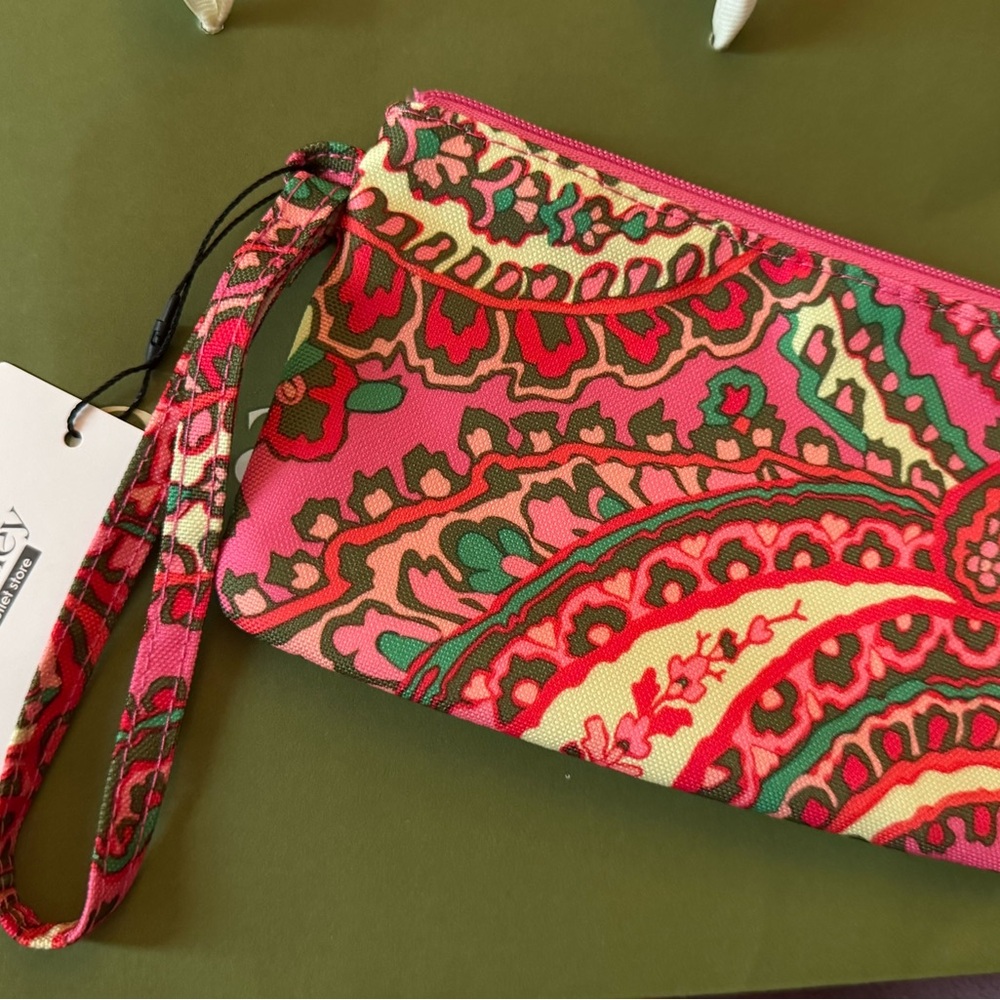 NWT Vera Bradley Capri Pink Essential Zip Wristlet coin purse wallet keychain